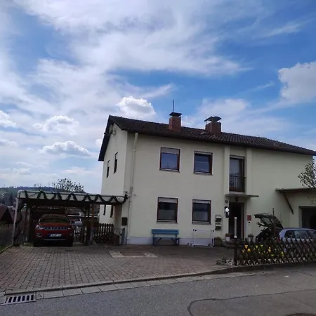 In Basement Of A House With Good Daylight Appartement *